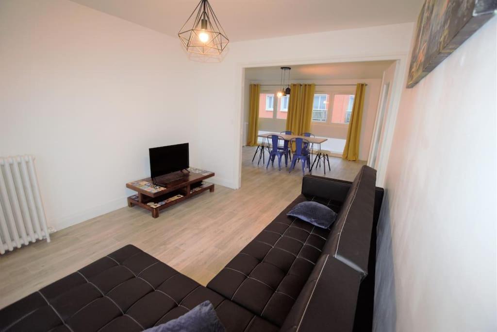Accueil Calaisien Apartment Bagian luar foto